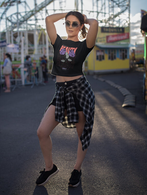 Black Crop Top T-Shirt Beauty
